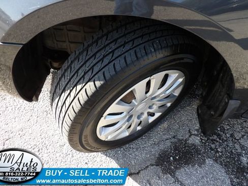 Used 2014 Kia Sedona LX image 22