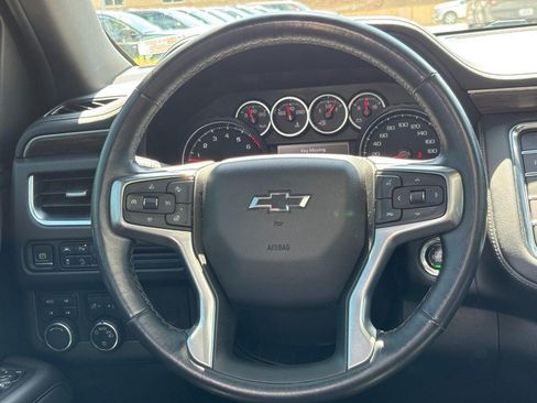 Used 2021 Chevrolet Tahoe Z71 w/ Luxury Package AWD/4WD image 16