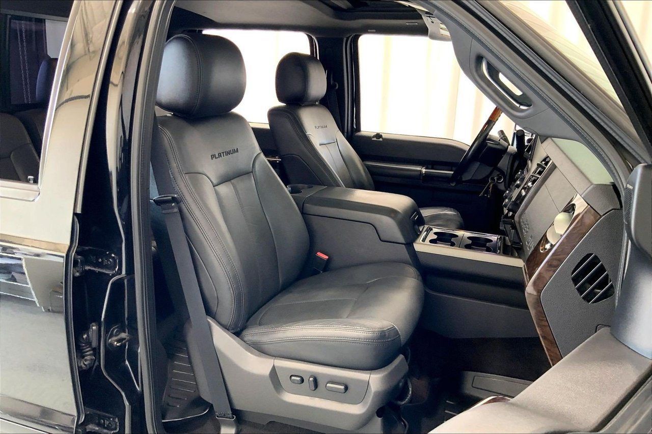 Used 2016 Ford F250 Platinum w/ FX4 Off-Road Package AWD/4WD image 6