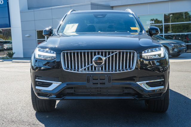 Certified 2024 Volvo XC90 T8 Ultimate w/ Lounge Package AWD/4WD image 2