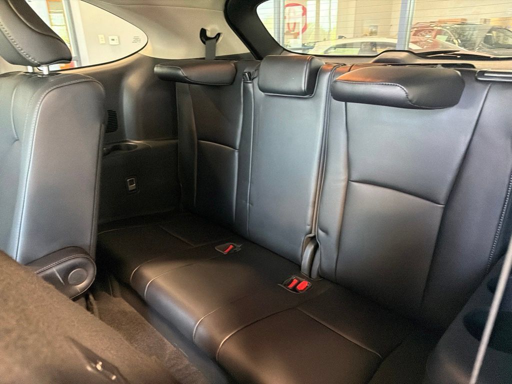 Used 2021 Toyota Highlander Limited AWD/4WD image 11