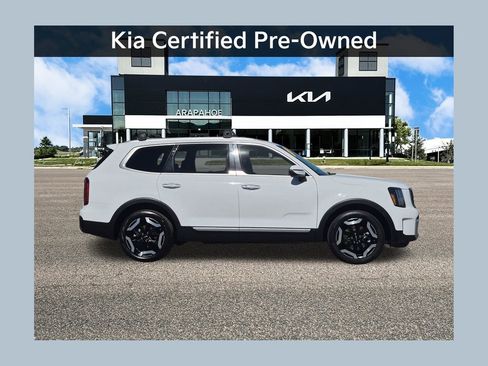 Used 2025 Kia Telluride S AWD/4WD image 1