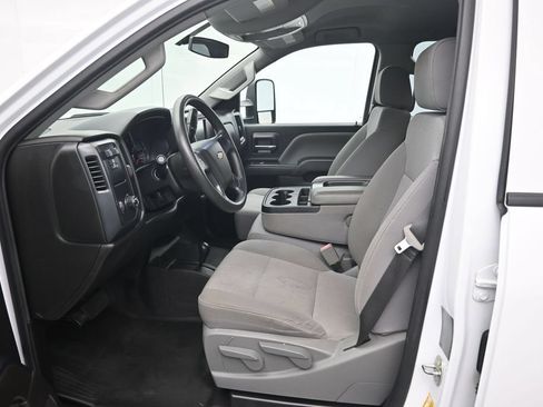 Used 2017 Chevrolet Silverado 3500 W/T AWD/4WD image 9