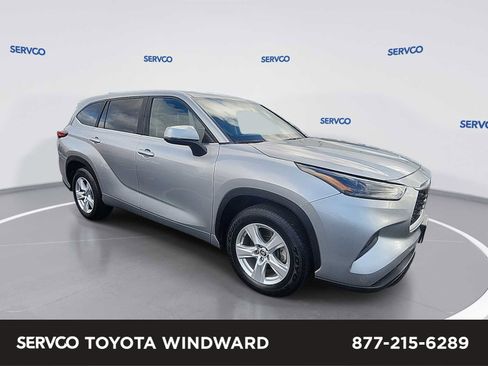 Used 2023 Toyota Highlander L image 1