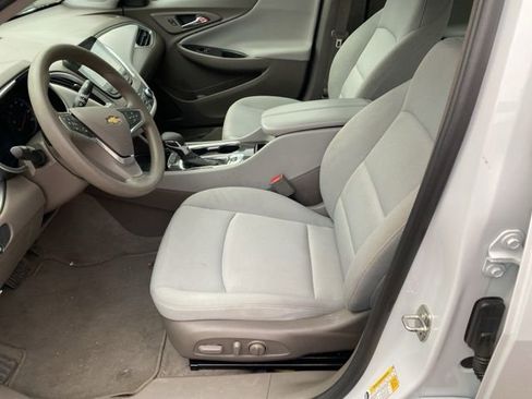Used 2023 Chevrolet Malibu LT image 40