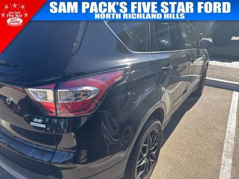 Used 2017 Ford Escape SE w/ SE Leather Comfort Package image 3