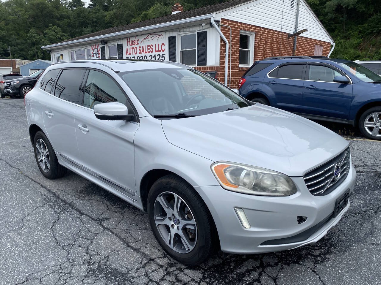 Used 2015 Volvo XC60 T6 Premier Plus AWD/4WD image 3