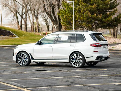 Used 2023 BMW X7 M60i w/ Executive Package image 7