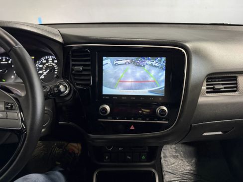 Used 2020 Mitsubishi Outlander SEL FWD image 13