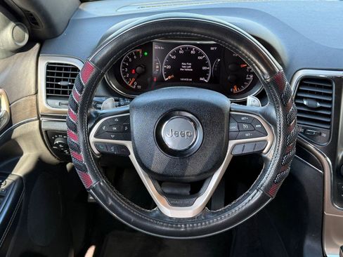 Used 2016 Jeep Grand Cherokee Limited image 16