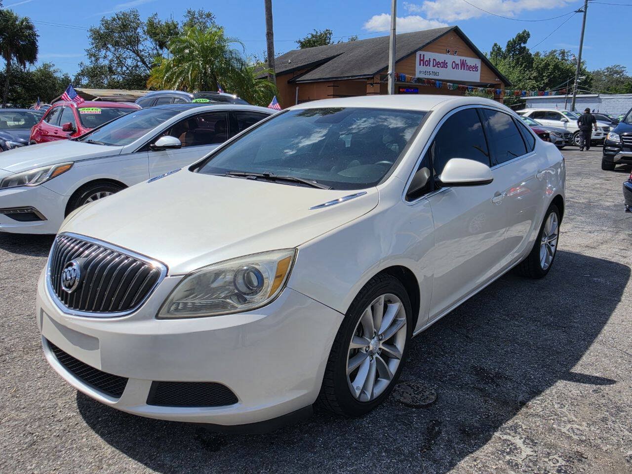 Used 2015 Buick Verano FWD image 1