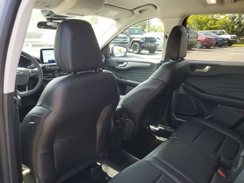 Used 2022 Ford Escape SEL w/ Technology Package AWD/4WD image 28