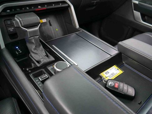 Used 2023 Toyota Tundra Platinum image 38