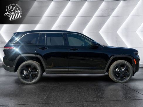 New 2026 Jeep Grand Cherokee Limited w/ Limited Altitude Package AWD/4WD image 6