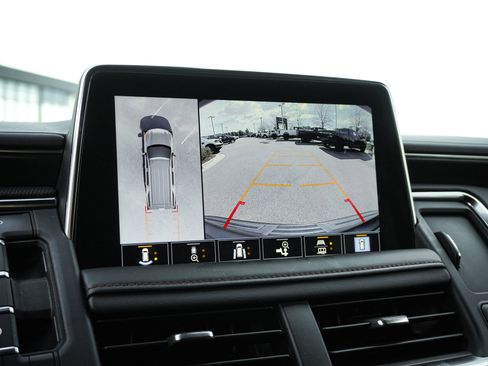 Used 2021 Chevrolet Tahoe RST w/ Luxury Package image 24