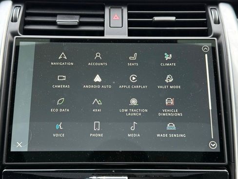 Certified 2025 Land Rover Discovery S image 25
