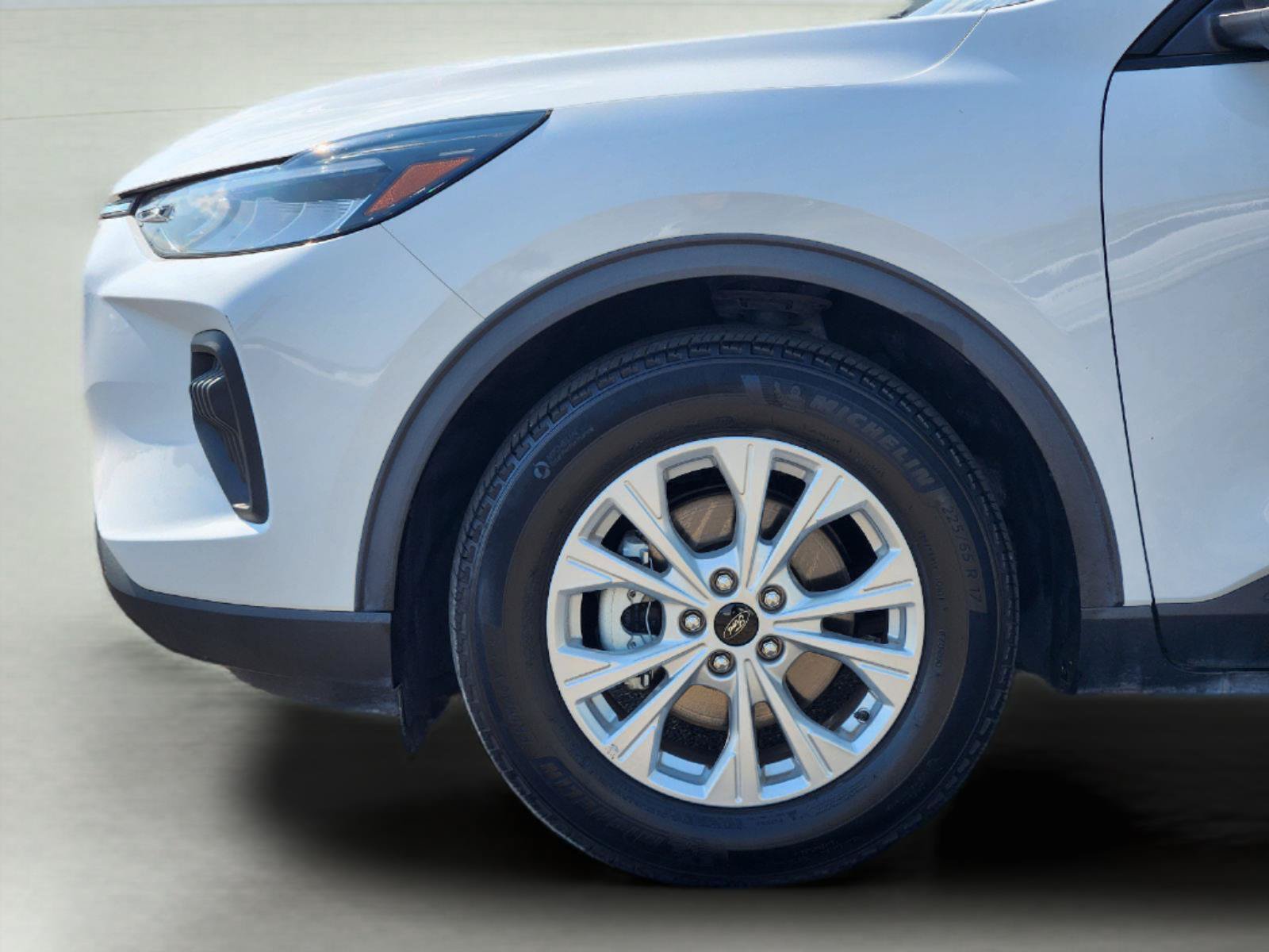 Used 2025 Ford Escape Active FWD image 9