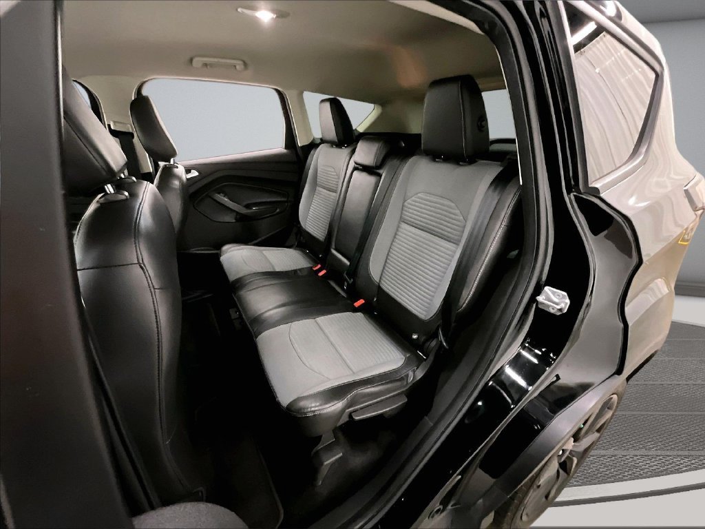Used 2018 Ford Escape SE w/ SE Sport Appearance Package AWD/4WD image 21