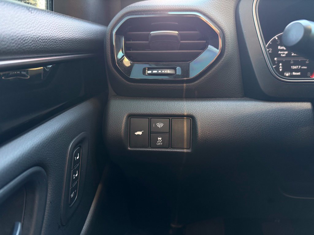 Used 2025 Honda Pilot TrailSport image 13