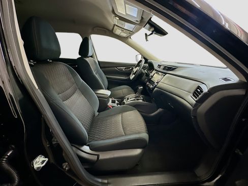 Used 2019 Nissan Rogue SV AWD/4WD image 32