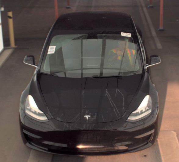 Used 2020 Tesla Model 3 Standard Range RWD image 3