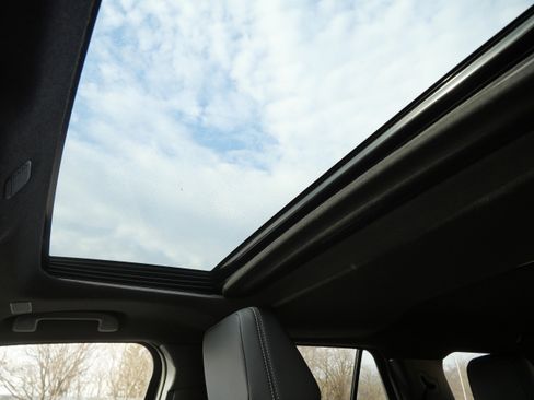 Certified 2025 Toyota 4Runner TRD Off-Road Premium image 36