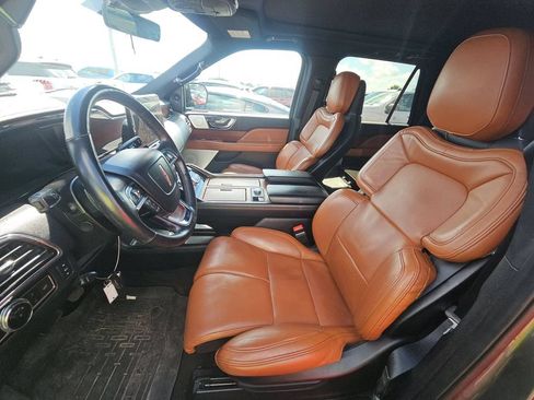 Used 2021 Lincoln Navigator Reserve w/ Luxury Package AWD/4WD image 8
