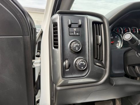 Used 2018 Chevrolet Silverado 1500 LT w/ Trailering Package image 26