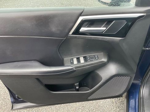 Used 2023 Mitsubishi Outlander SE image 11