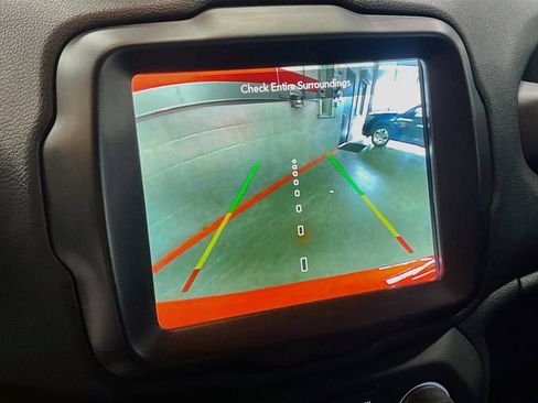 Used 2022 Jeep Renegade Limited AWD/4WD image 14
