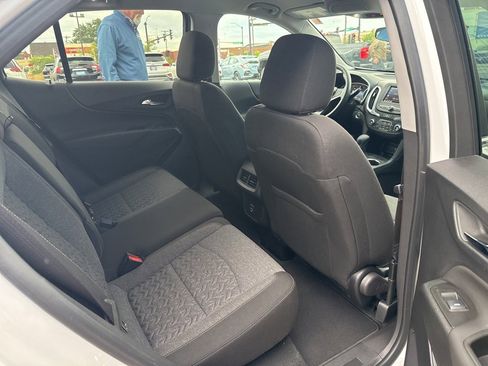 Used 2024 Chevrolet Equinox LT image 32