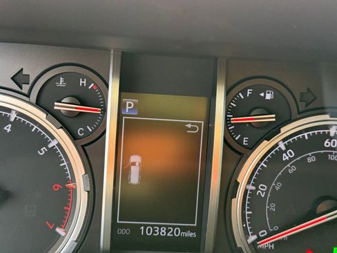 Used 2020 Toyota 4Runner Limited image 15