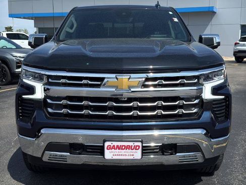 Used 2022 Chevrolet Silverado 1500 LTZ w/ Technology Package AWD/4WD image 3
