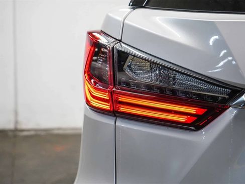 Used 2022 Lexus RX 350L FWD w/ Premium Package image 11