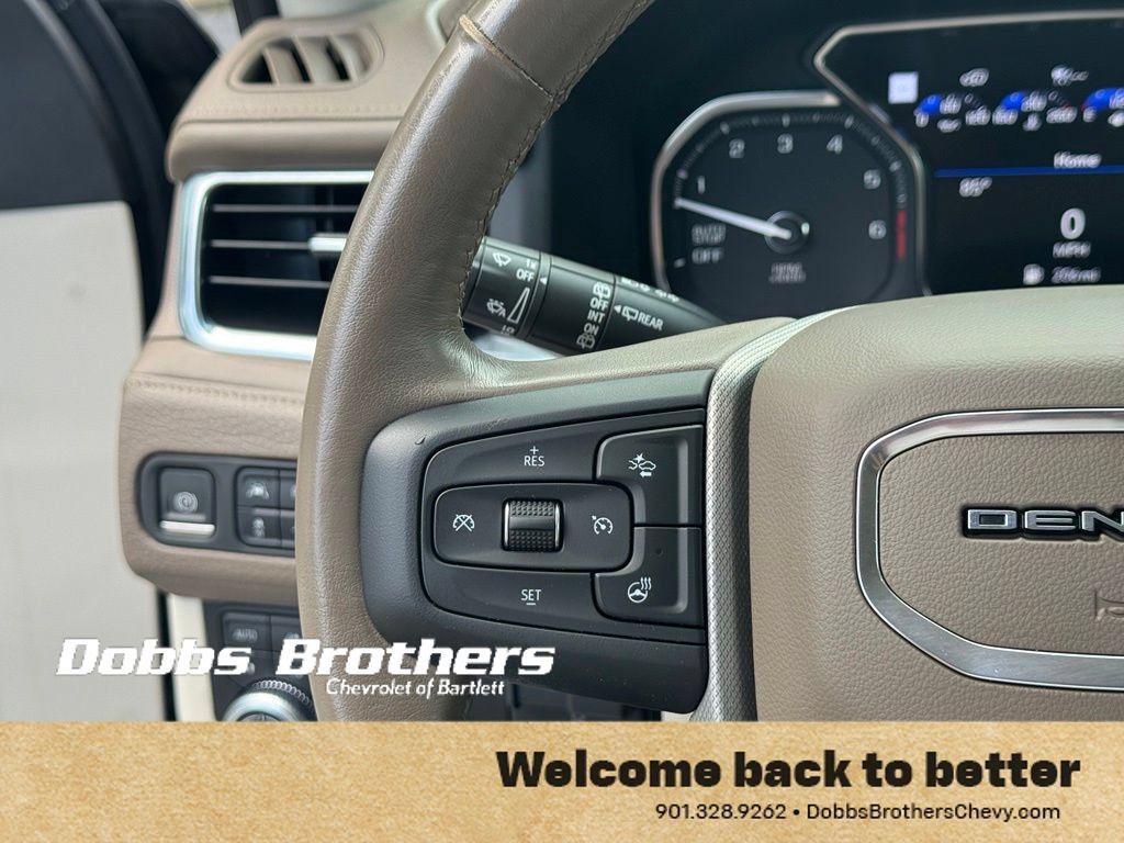 Used 2021 GMC Yukon Denali w/ Denali Ultimate Package AWD/4WD image 19