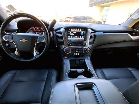 Used 2020 Chevrolet Suburban LT AWD/4WD image 15