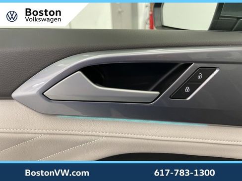 Used 2025 Volkswagen Taos SEL w/ Black Wheel Plus Package image 27