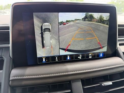 Used 2022 Chevrolet Tahoe LT w/ LT Signature Plus Package image 14