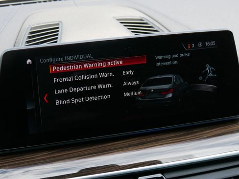 Used 2019 BMW M550i xDrive w/ Premium Package 2 AWD/4WD image 32