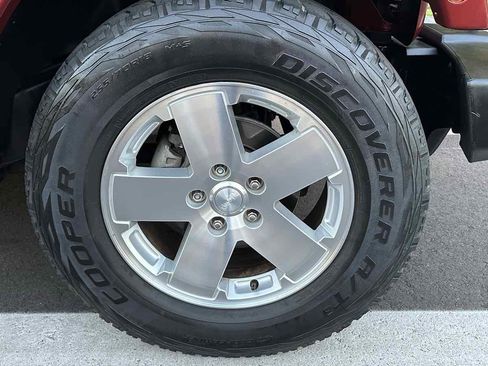 Used 2008 Jeep Wrangler Unlimited Sahara w/ Dual Top Group image 48