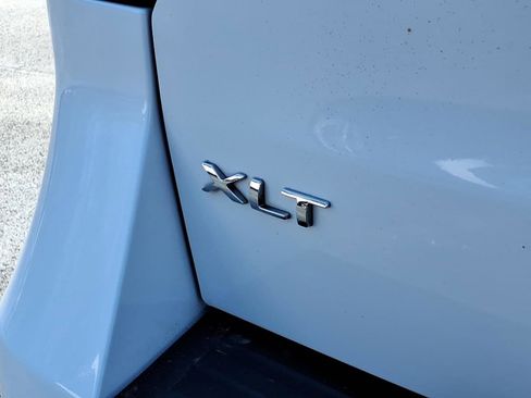 Used 2024 Ford Expedition Max XLT image 33