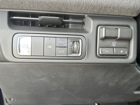 New 2026 GMC Sierra EV Elevation w/ LPO, Elevation Dark Package image 18