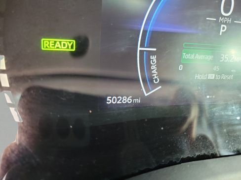 Used 2025 Toyota Camry SE FWD image 12