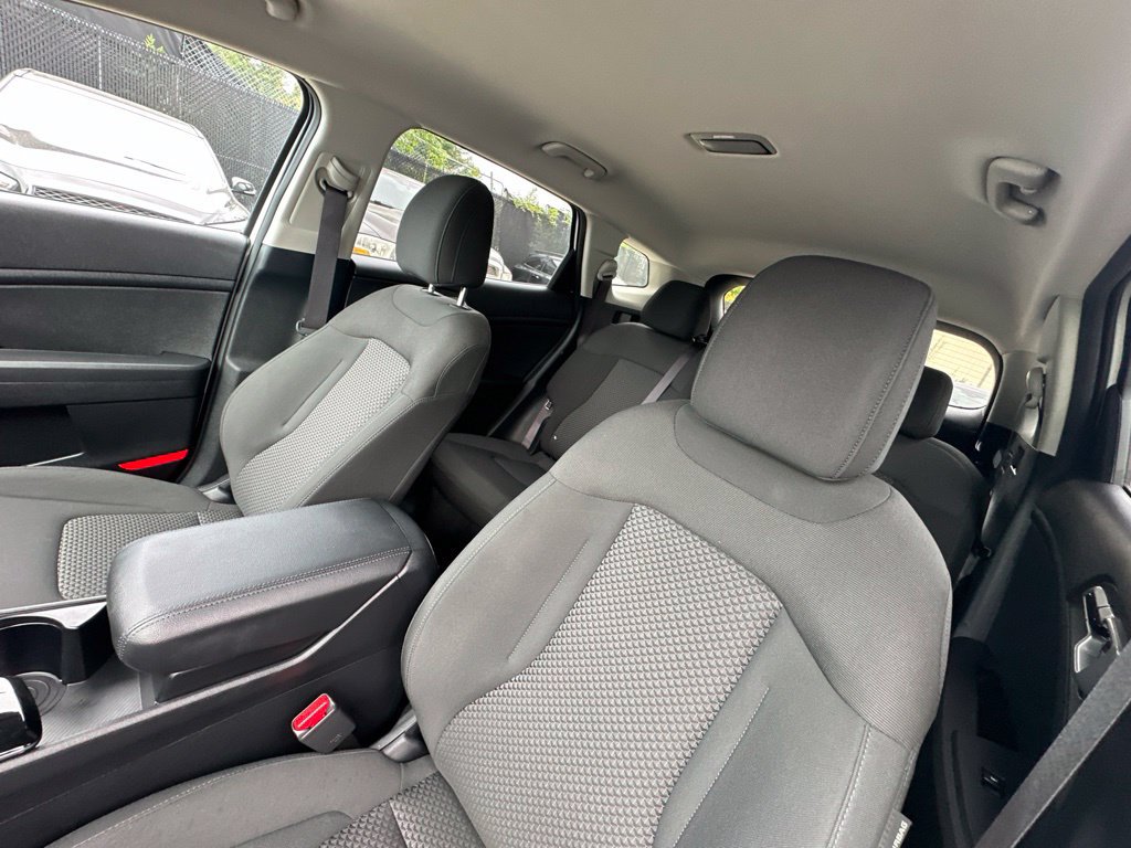 Used 2023 Kia Sportage LX AWD/4WD image 11