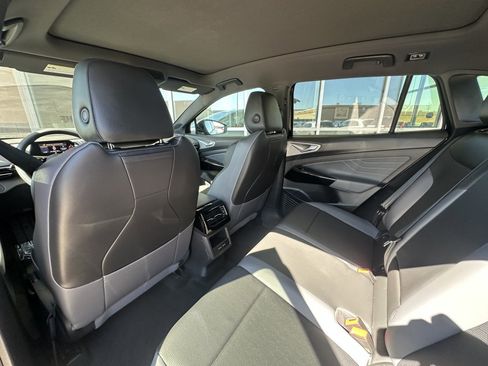 Used 2023 Volkswagen ID.4 Pro S image 38