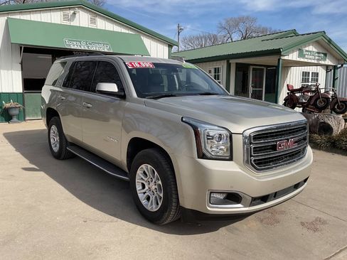 Used 2016 GMC Yukon SLE w/ Convenience Package RWD image 3