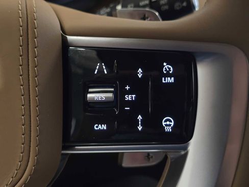 New 2026 Land Rover Range Rover Long Wheelbase SE AWD/4WD image 31