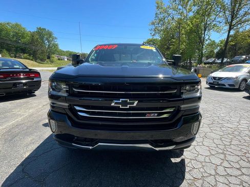 Used 2017 Chevrolet Silverado 1500 LTZ Z71 w/ Realtree Edition AWD/4WD image 14