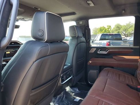 New 2026 GMC Sierra 2500 Denali Ultimate image 11