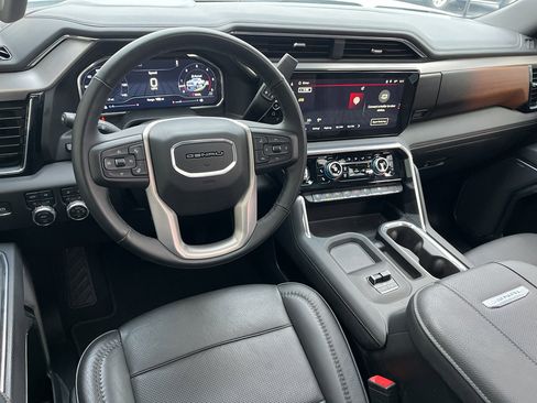 Used 2025 GMC Sierra 3500 Denali w/ Denali Reserve Package image 10